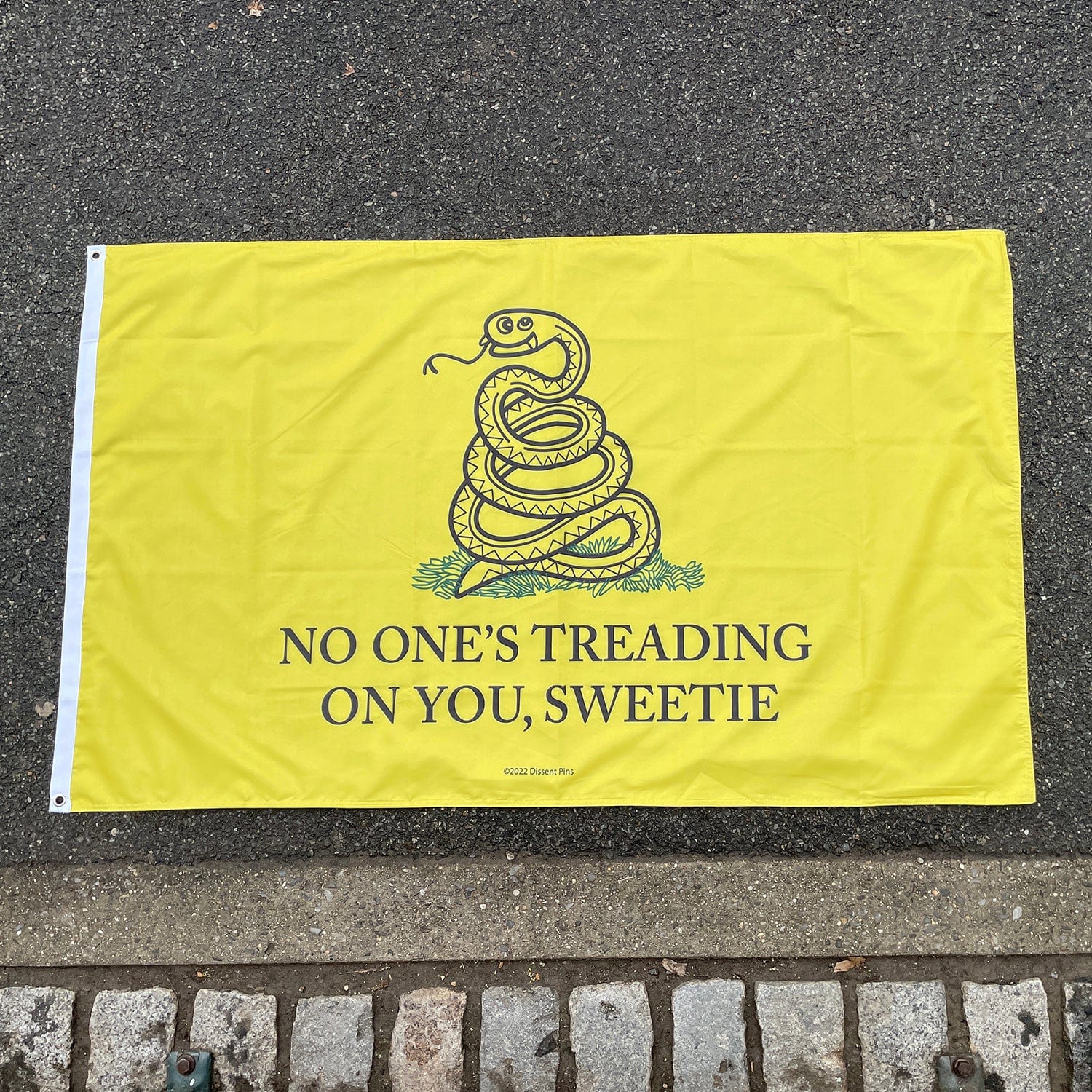 No One's Treading On You, Sweetie Flag 3' x 5' - Image 4